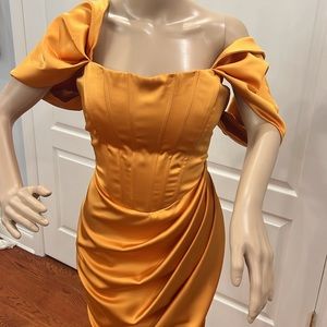 Lost city dress size 42